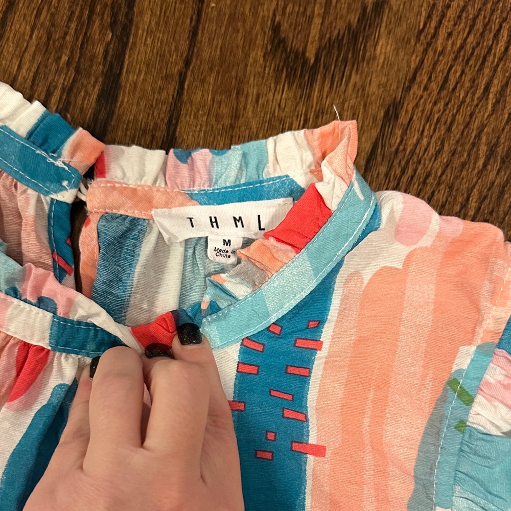THML Ruffle Sleeve top - Picture 2 of 3